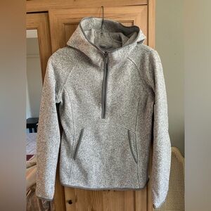 Lululemon 1/2 zip pull-over hoodie